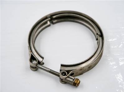 Used exhaust clamp John Deere RE166242-US