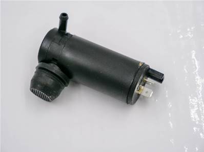 Windshield washer pump John Deere F067223