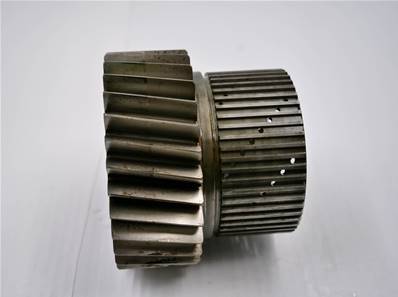 Used gearbox 4th stage splined gear John Deere YZ104093-US