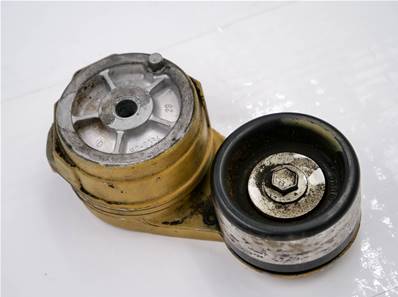 Used belt tensioner John Deere RE518097-US