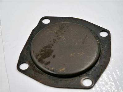 Used gearbox cover John Deere YZ105725-US