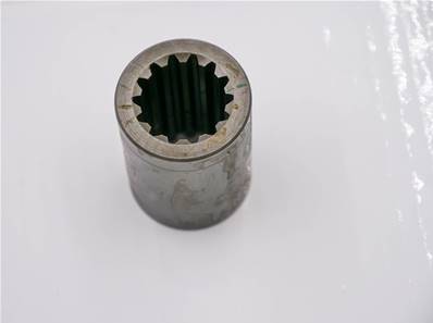Hydraulic pump sleeve John Deere 84001456