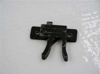 Used right window closure John Deere AT62822-US