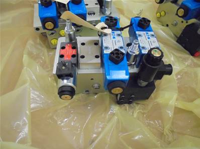 Manifold Left Cmpl, Replaced by LM10002594