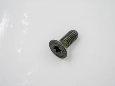 Used screw John Deere R136475-US