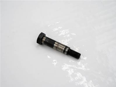 Used bolt John Deere R182695-US