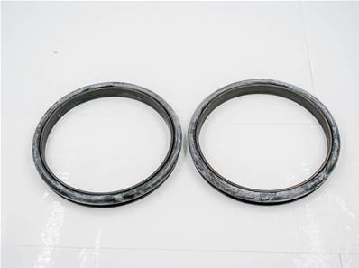 Axle lip seal John Deere YZ120453