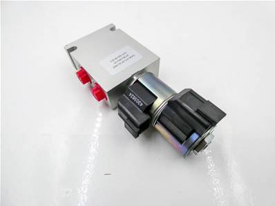 Hydraulic valve 4 way 3 positions closed 24V AT362