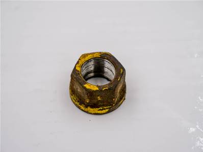Used wheel nut John Deere 826918700-US