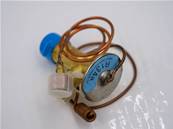 Hydraulic control valve John Deere F030559