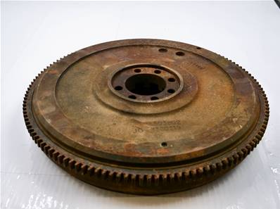 Used flywheel John Deere RE506389-US