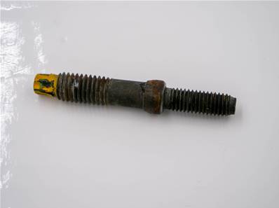 Used stud John Deere R134518-US