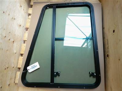 Window Rh Side Vertical Slide