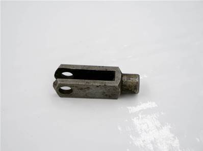 Used door rod clevis John Deere T150163-US