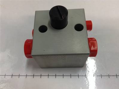 Manifold for saw unit, Replaced by LM018537 Log Max RE017617
