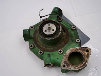 Used water pump John Deere SE501227-US