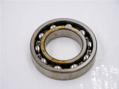Gear box bearing John Deere YZ105582