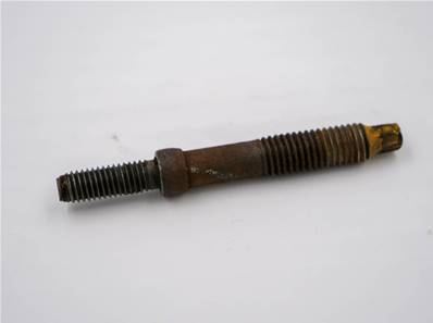 Used stud John Deere R520139-US