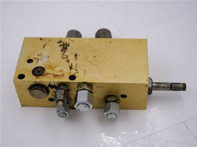 Used proportional block John Deere AT168979-US