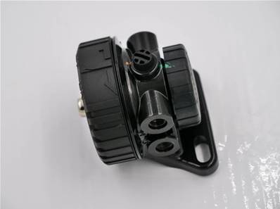 Final fuel filter head John Deere RE500160