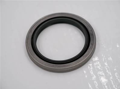 Transfer case oil seal John Deere F65121
